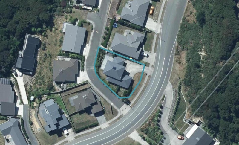 114 Navigation Drive, Whitby, Porirua - Carousel 1