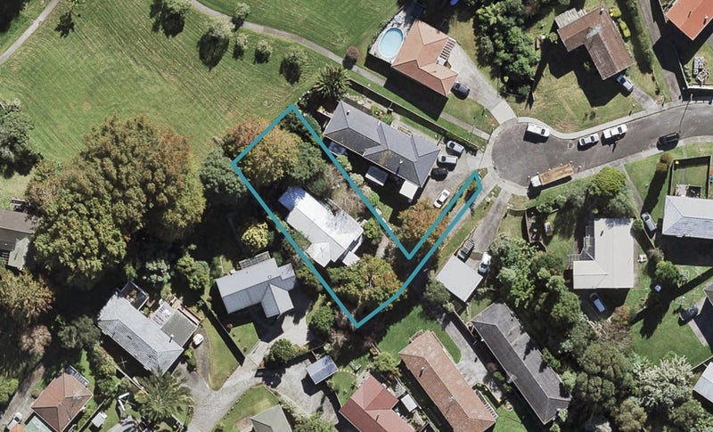 16 Battle Place, Glenfield, Auckland - Carousel 1