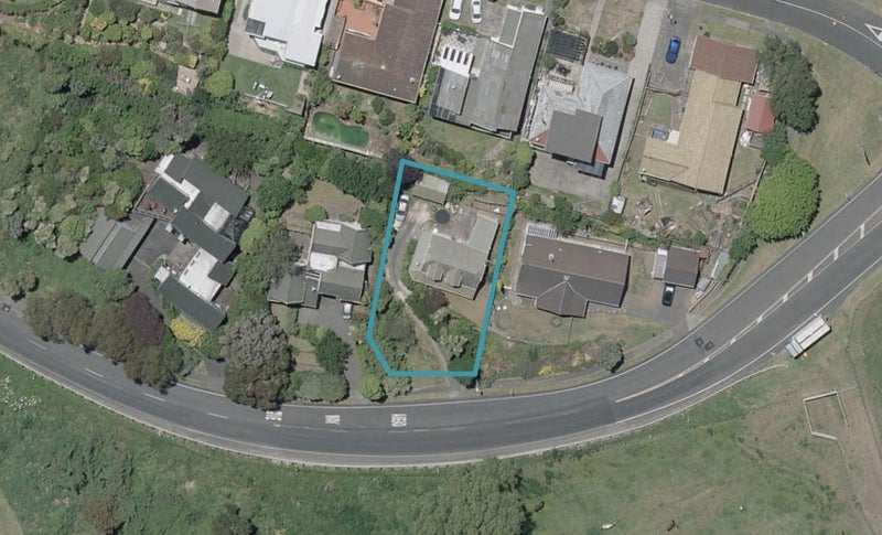 4 Montgomery Road, Otamatea, Whanganui - Carousel 1