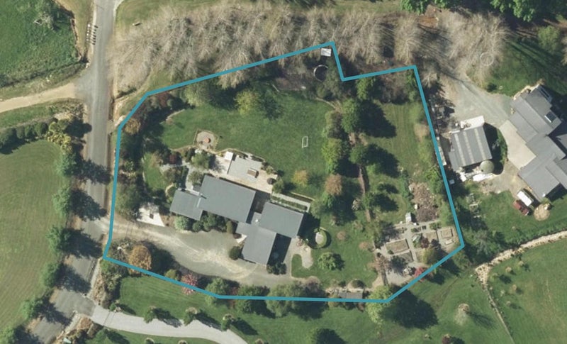 243 Westdale Road, Redwood Valley, Richmond - Carousel 1