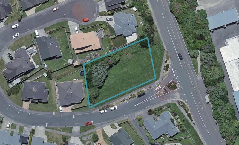 2 Ring Lane, Paparangi, Wellington - Carousel 1