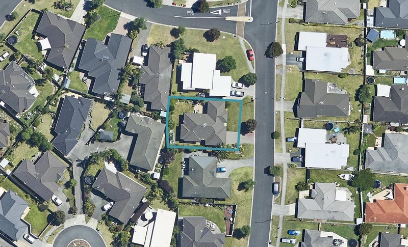 8 Sarah Place, Papamoa Beach, Papamoa - Carousel 1