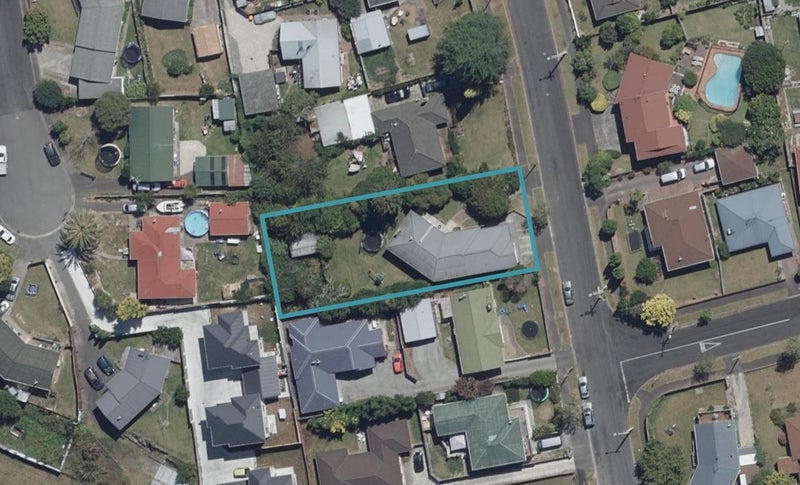 6 Anderson Road, Deanwell, Hamilton - Carousel 1