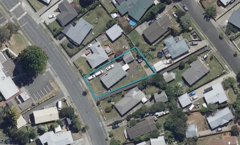 44 Deanwell Avenue, Deanwell, Hamilton - Carousel 1