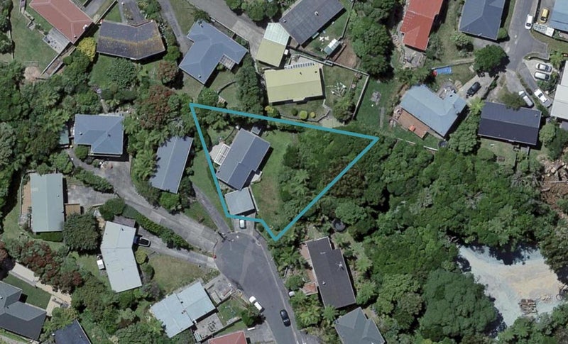 28 Alwyn Place, Newlands, Wellington - Carousel 1