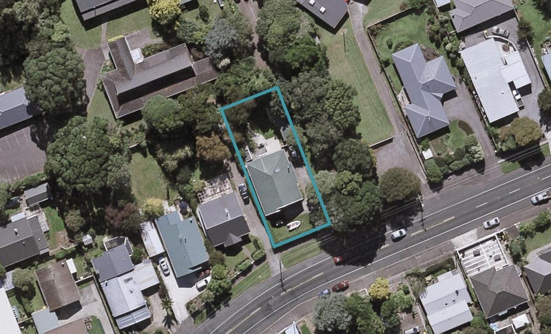 190 Tukapa Street, Westown, New Plymouth - Carousel 1