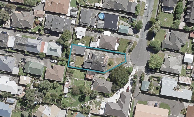 4 Saulbrey Grove, Woburn, Lower Hutt - Carousel 1