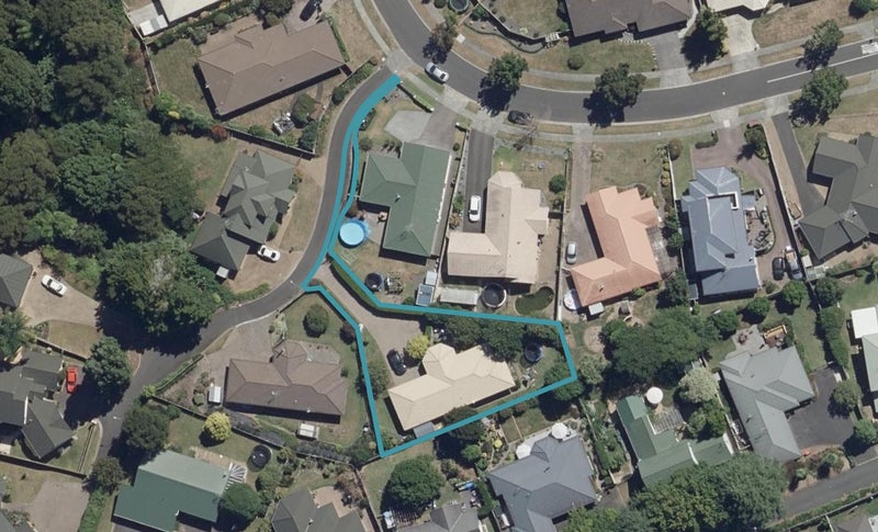 11 Millthorpe Crescent, Pukete, Hamilton - Carousel 1