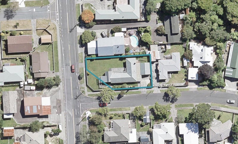 367 Stokes Valley Road, Stokes Valley, Lower Hutt - Carousel 1
