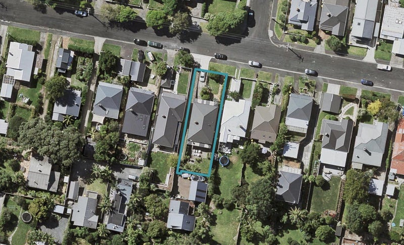 17 Rutland Road, Stanley Point, Auckland - Carousel 1