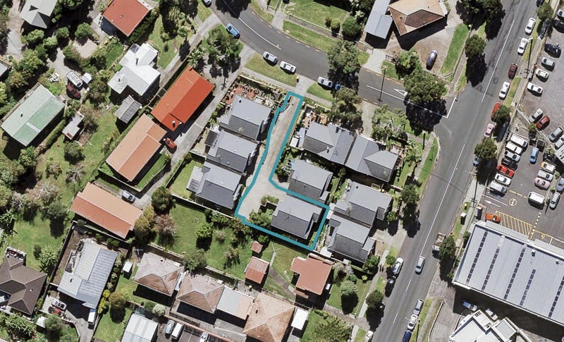 2C Reid Road, New Lynn, Auckland - Carousel 1