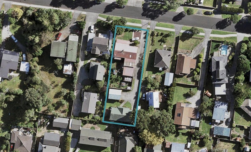 2/12 McInnes Road, Weymouth, Auckland - Carousel 1