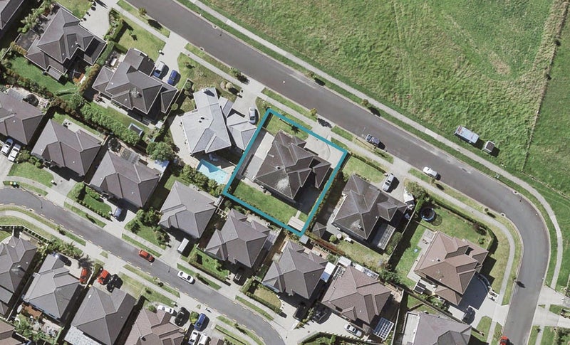 69 Chateau Rise, Flat Bush, Auckland - Carousel 1