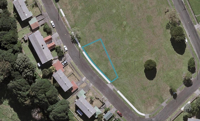 84 Banks Street, Marfell, New Plymouth - Carousel 1