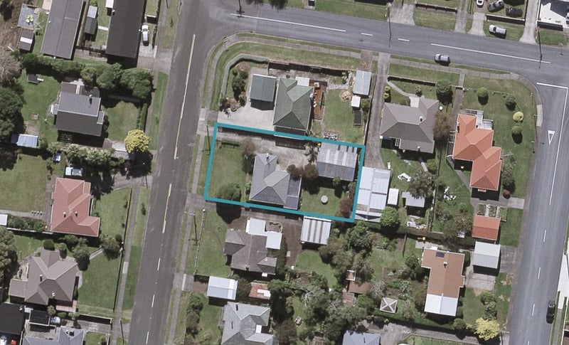 9 Queens Road, Glen Avon, New Plymouth - Carousel 1