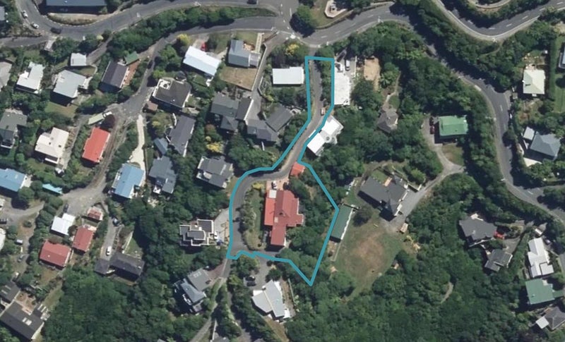 2 Green Park Lane, Korokoro, Lower Hutt - Carousel 1