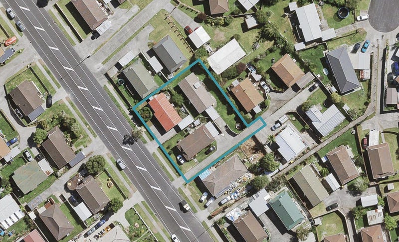 3/215 Waitemata Drive, Ranui, Auckland - Carousel 1