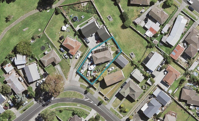 92 Urlich Drive, Ranui, Auckland - Carousel 1
