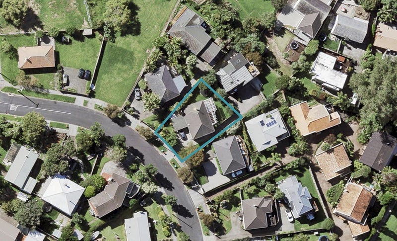 8 Silverton Avenue, Wai o Taiki Bay, Auckland - Carousel 1