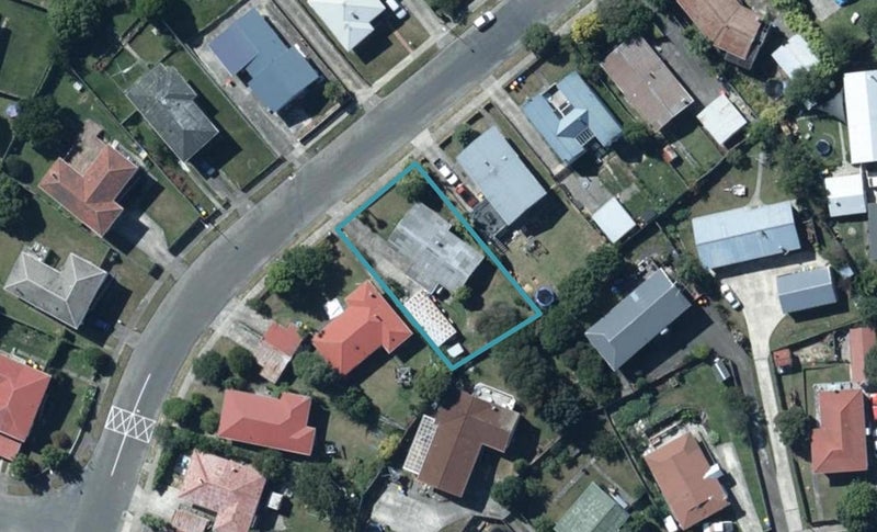 48 Desert Gold Street, Ascot Park, Porirua - Carousel 1