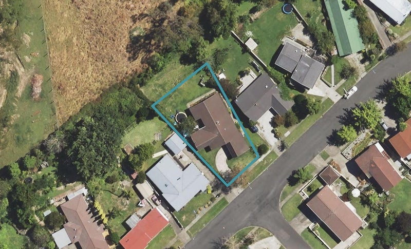 40 Sunvale Crescent, Whataupoko, Gisborne - Carousel 1