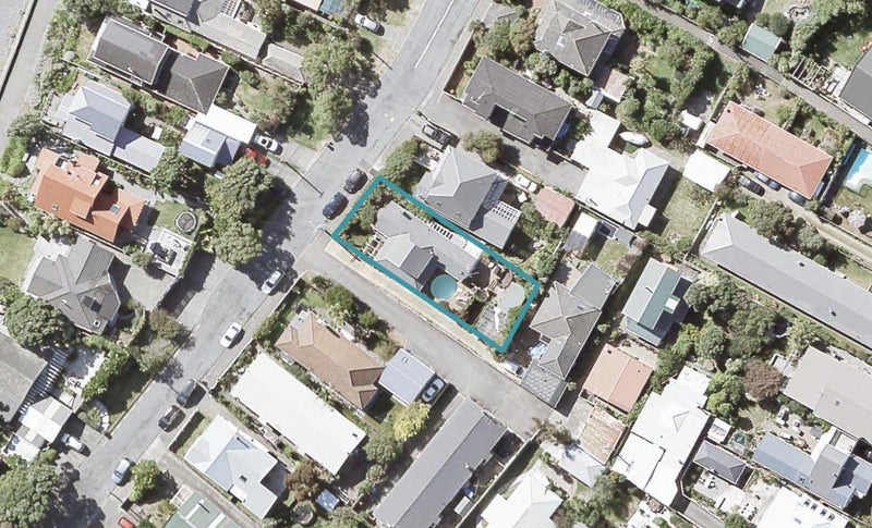 33 Pukatea Street, Eastbourne, Lower Hutt - Carousel 1