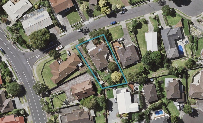 5 Kissling Place, Saint Johns, Auckland - Carousel 1