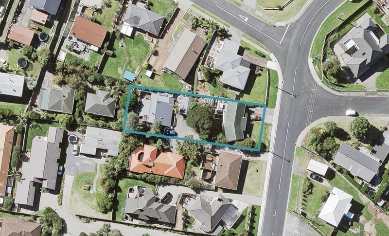 1/32 View Road, Shelly Park, Auckland - Carousel 1