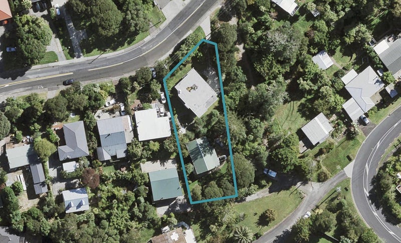 21 Norman Road, Titirangi, Auckland - Carousel 1