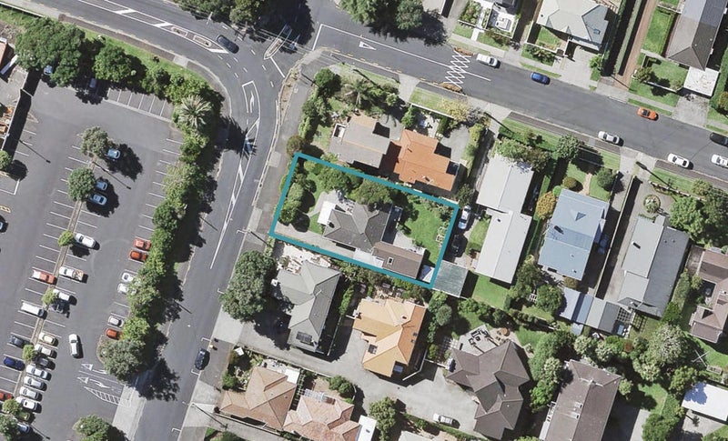 21 Milford Road, Milford, Auckland - Carousel 1