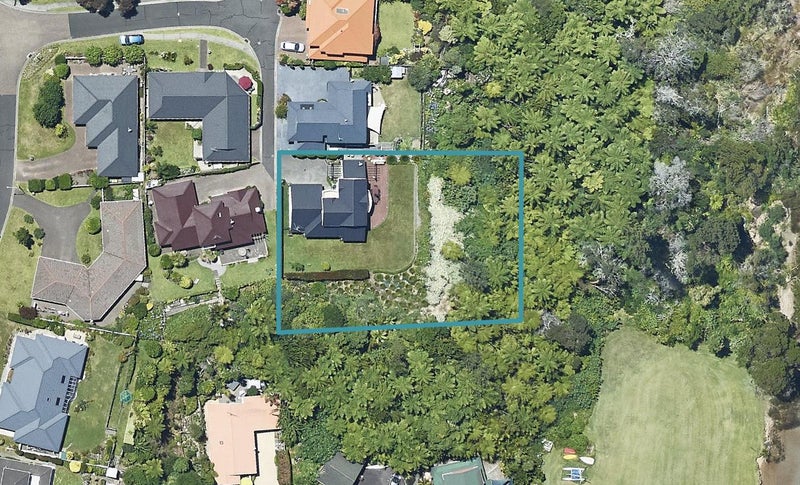 10 Curlew Close, Maungatapu, Tauranga - Carousel 1