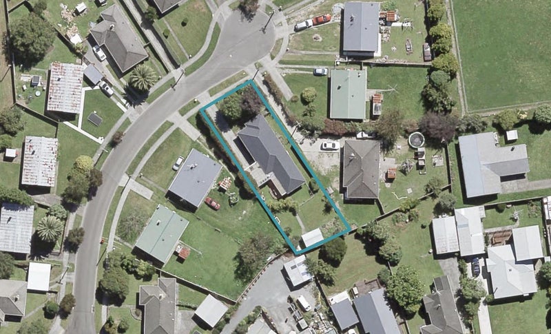 8 Kea Grove, Elderslea, Upper Hutt - Carousel 1