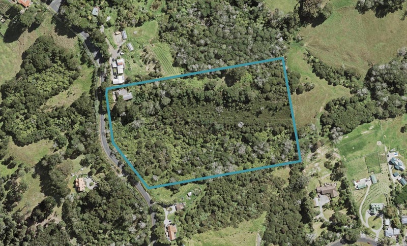 158 Candia Road, Henderson Valley, Auckland - Carousel 1