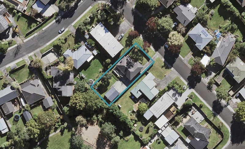 36 Lynden Avenue, Hillcrest, Auckland - Carousel 1