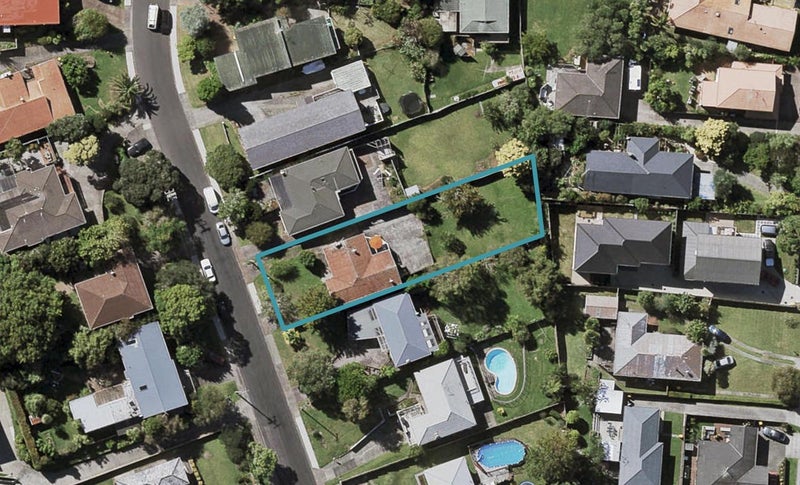 13 Meadowvale Avenue, Forrest Hill, Auckland - Carousel 1