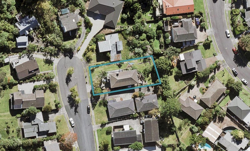 11 Alaunia Place, Lynfield, Auckland - Carousel 1