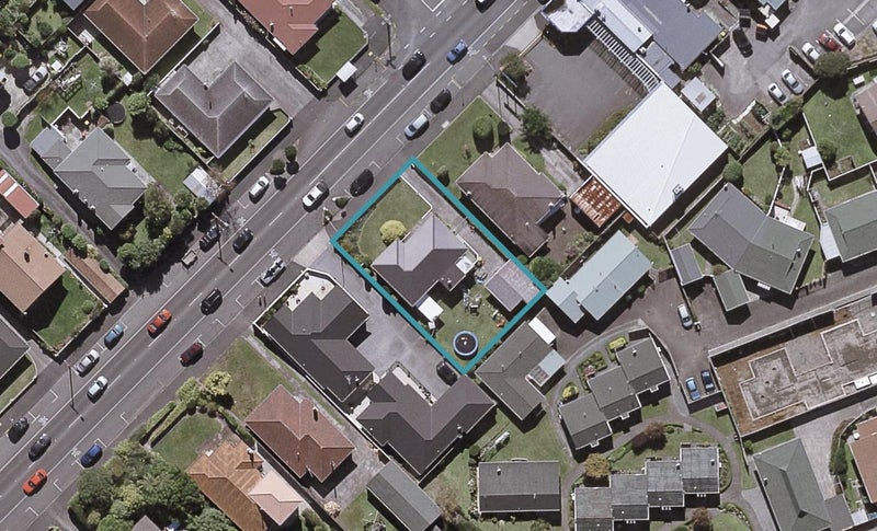 2/67 Tukapa Street, Westown, New Plymouth - Carousel 1