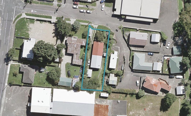 2/8 Young Grove, Stokes Valley, Lower Hutt - Carousel 1