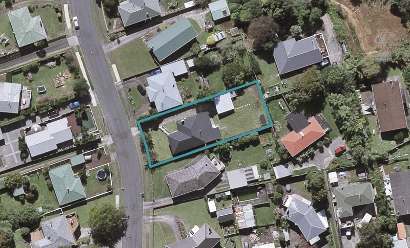 6 Thames Street, Welbourn, New Plymouth - Carousel 1