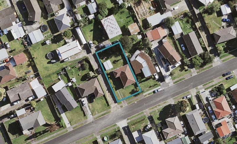 12 Gambare Place, Wattle Downs, Auckland - Carousel 1