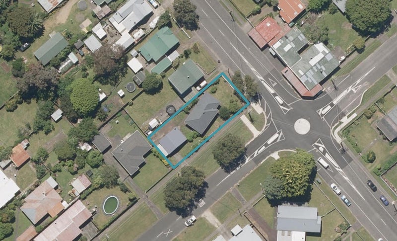 9 Kitchener Street, Whanganui East, Whanganui - Carousel 1
