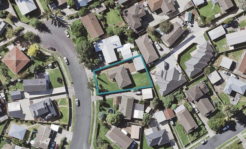 23 Fiesta Drive, Half Moon Bay, Auckland - Carousel 1