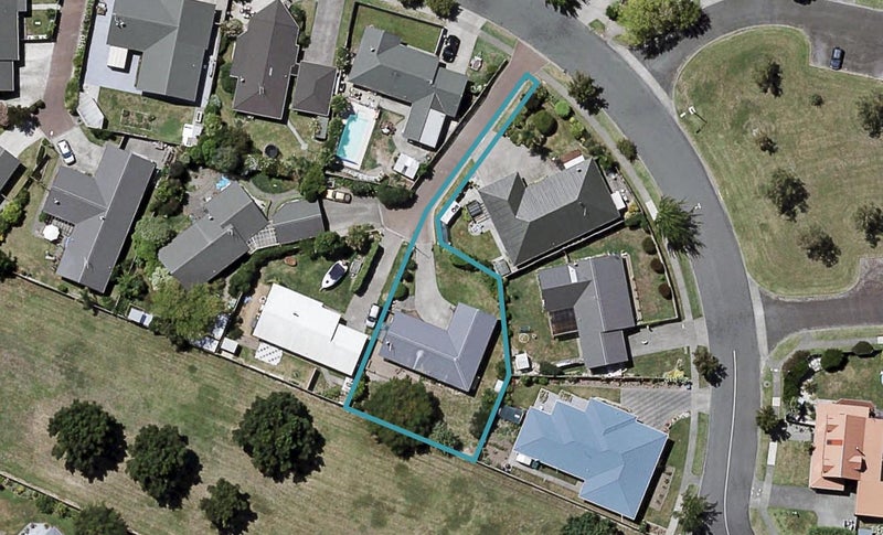 33 Whiting Crescent, Greenmeadows, Napier - Carousel 1