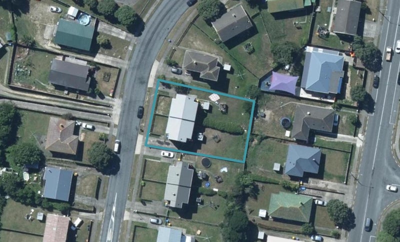 9 Kokiri Crescent, Waitangirua, Porirua - Carousel 1