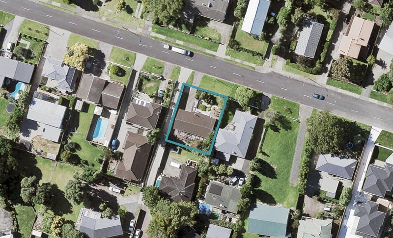 14 Gibraltar Street, Howick, Auckland - Carousel 1