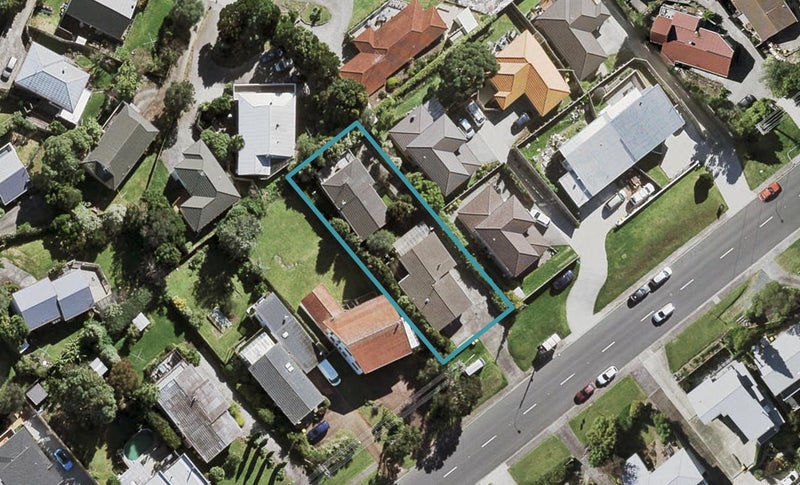 1/114 Sunset Road, Unsworth Heights, Auckland - Carousel 1