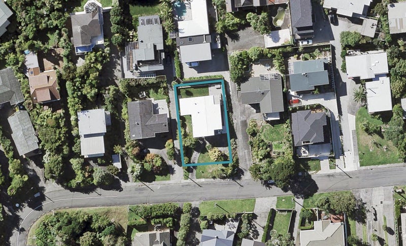 17 Parr Terrace, Castor Bay, Auckland - Carousel 1