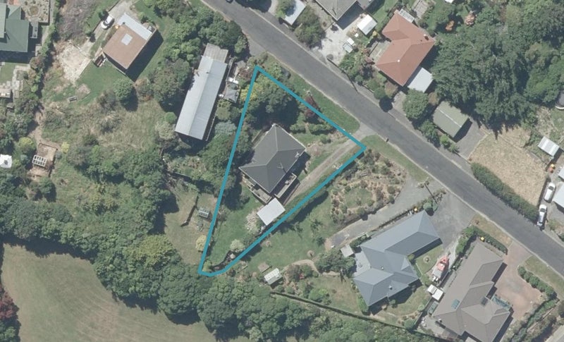 5 Weka Street, Saint Leonards, Dunedin - Carousel 1