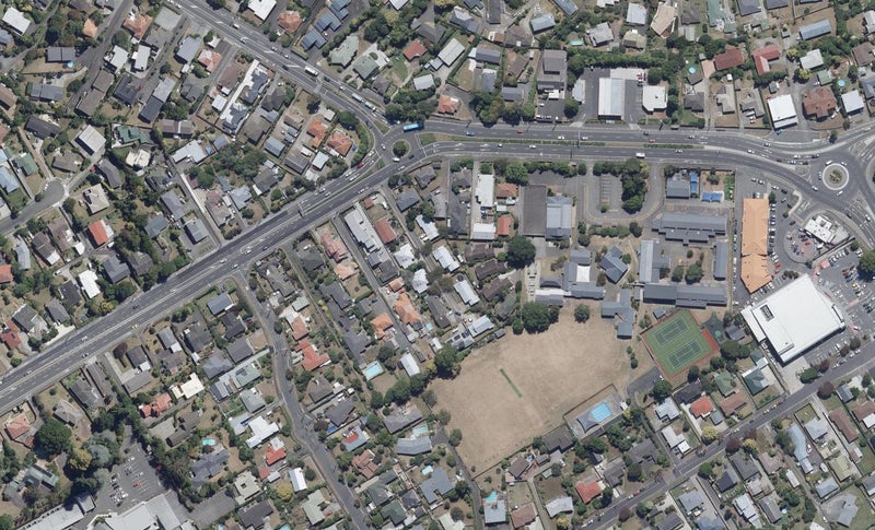 2 Milburn Lane, Hillcrest, Hamilton - Carousel 1
