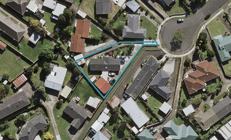 2/15 Carolyn Street, Papatoetoe, Auckland - Carousel 1